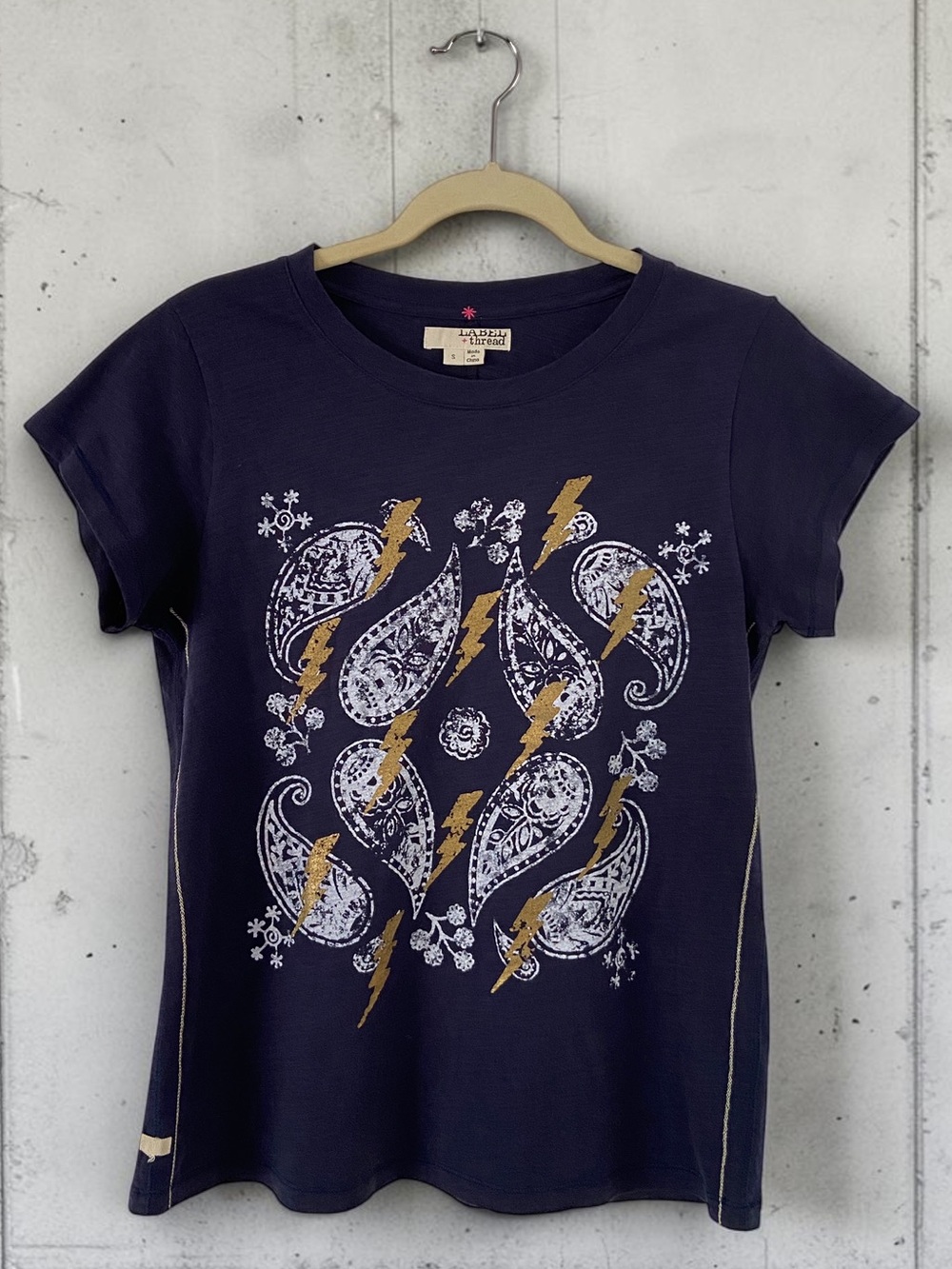 LABEL+thread Graphic Ava Tee - Picture 2 of 7
